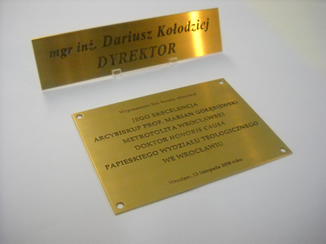 PolGer_grawerowanie_grawerka_grawerlux_grawerton_sublimacja_laser_wycinanie_pcv_plastik_acryl_pleksa_breloki_�etony_laminacja_drewno_metal_mosi�dz_aluminium_grawerka_mechaniczna_mosi�dz
